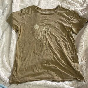 Modish Rebel distressed sun pattern tee